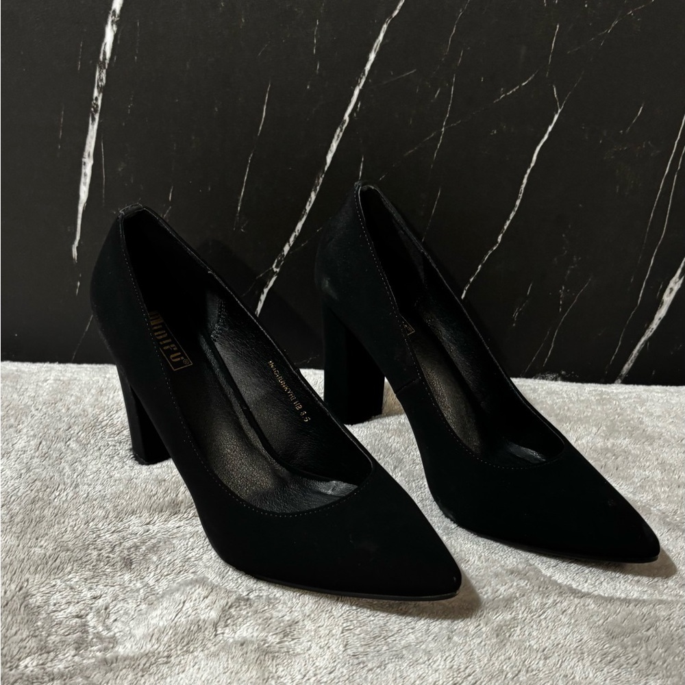 IDIFU Elegant Black Pumps